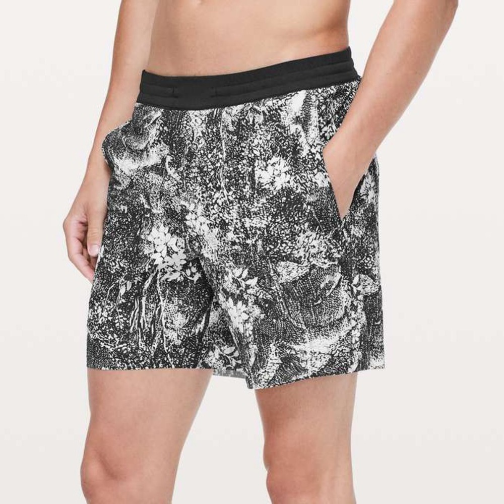 Lululemon Channel Cross Swim Shorts Wildwood Black Size M